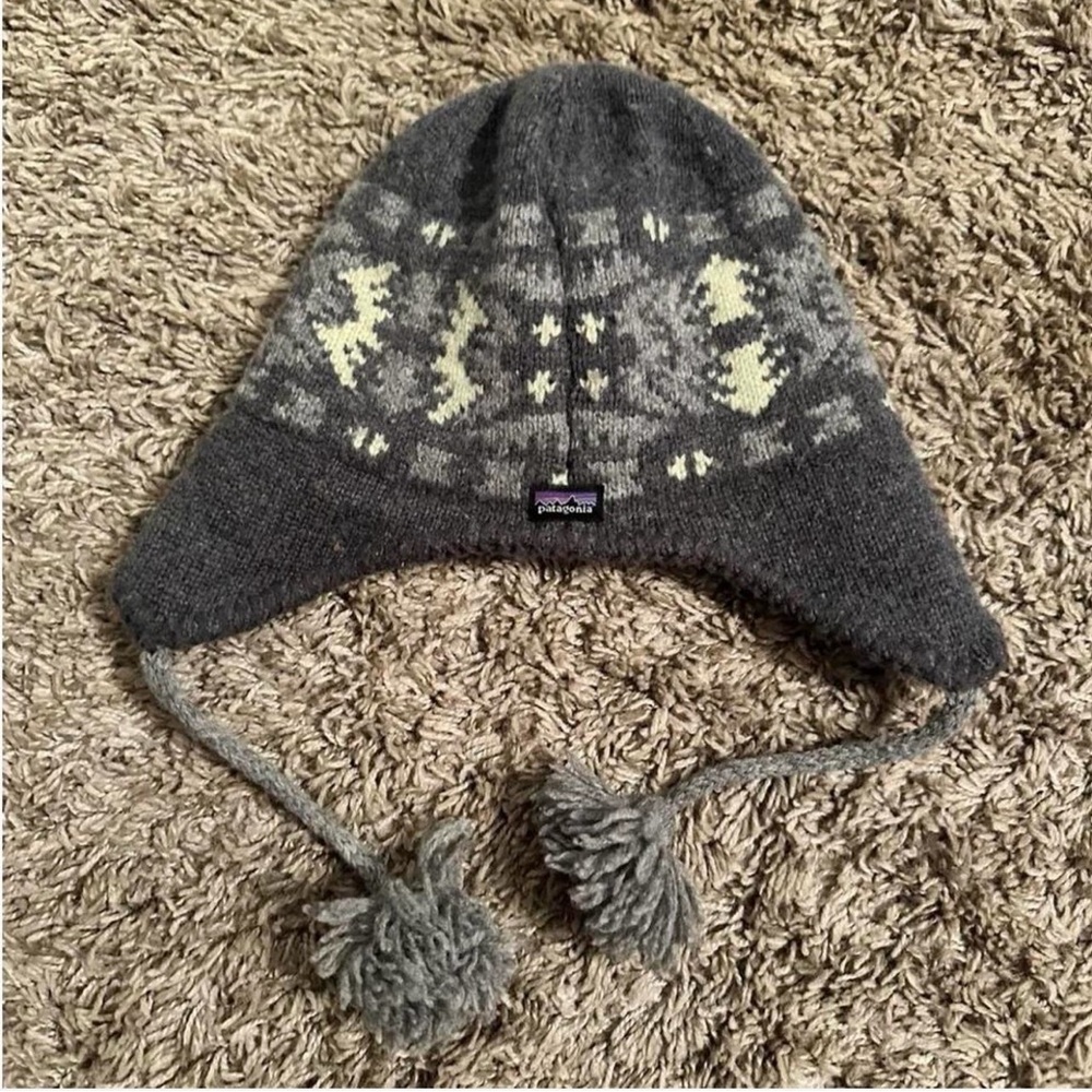 Patagonia Kids Gray Knit Hat with Earflaps and Pom Poms